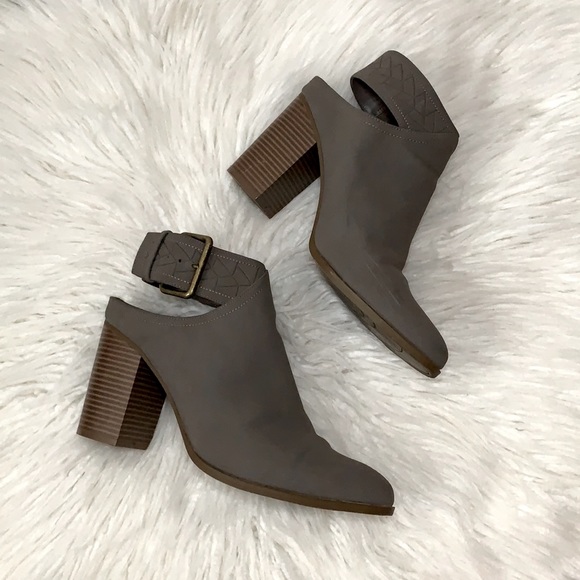 American Eagle taupe short heels - Picture 1 of 7